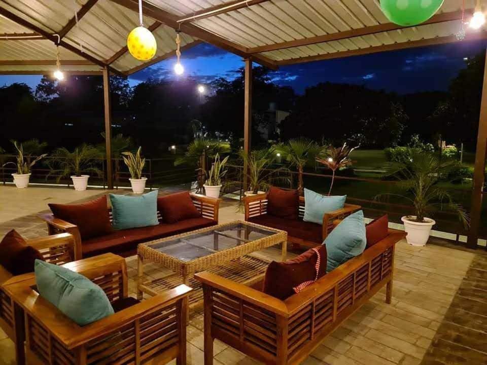 Sunday Alaya Corbett Villa Rāmnagar Exterior foto