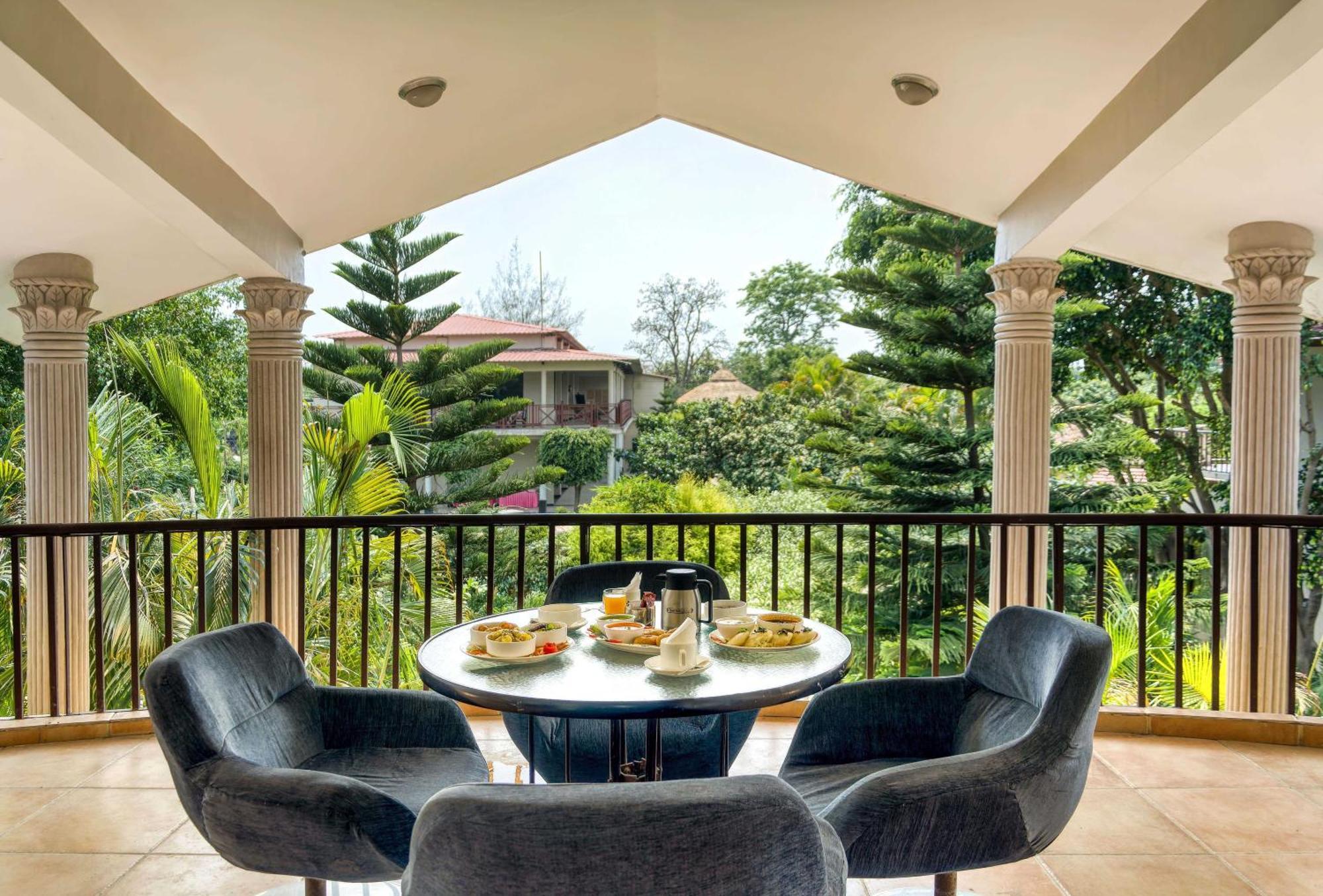 Sunday Alaya Corbett Villa Rāmnagar Exterior foto