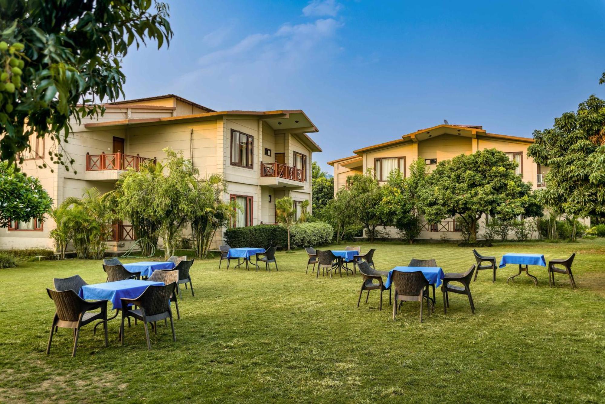 Sunday Alaya Corbett Villa Rāmnagar Exterior foto
