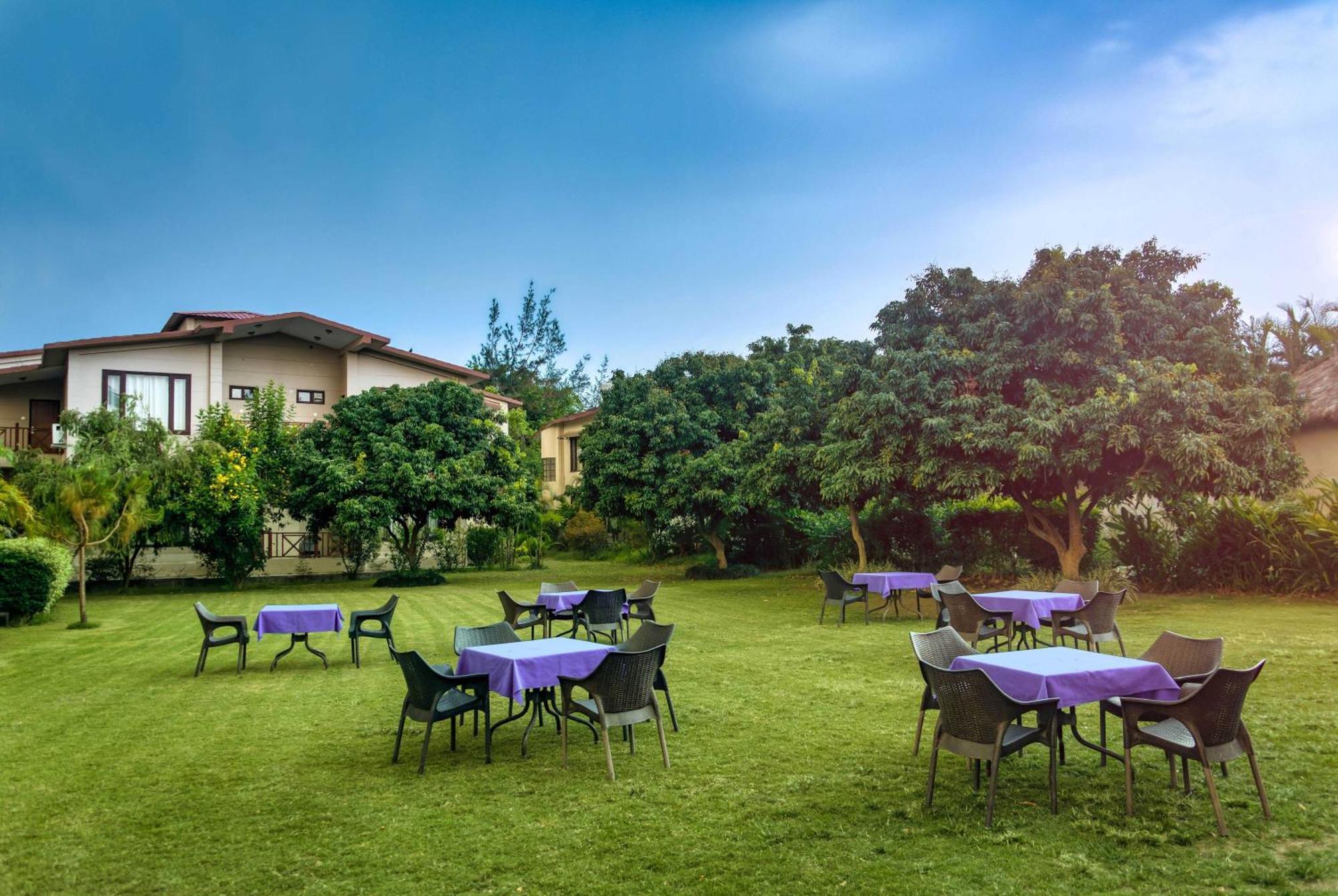 Sunday Alaya Corbett Villa Rāmnagar Exterior foto